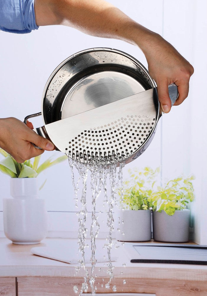 Abgiesshilfe Giesshilfe ABTROPFSIEB Nudelsieb aus Edelstahl für Töpfe bis 26 cm