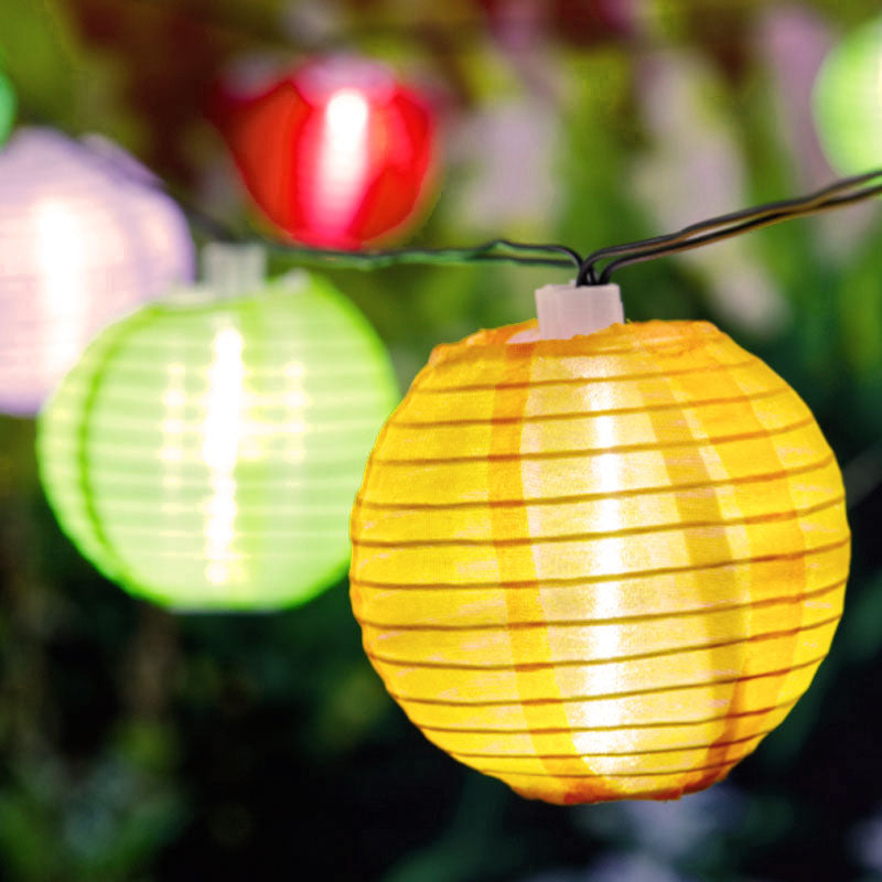 Warmweisse Bunte LED SOLAR LICHTERKETTE mit 10 bunten Lampions